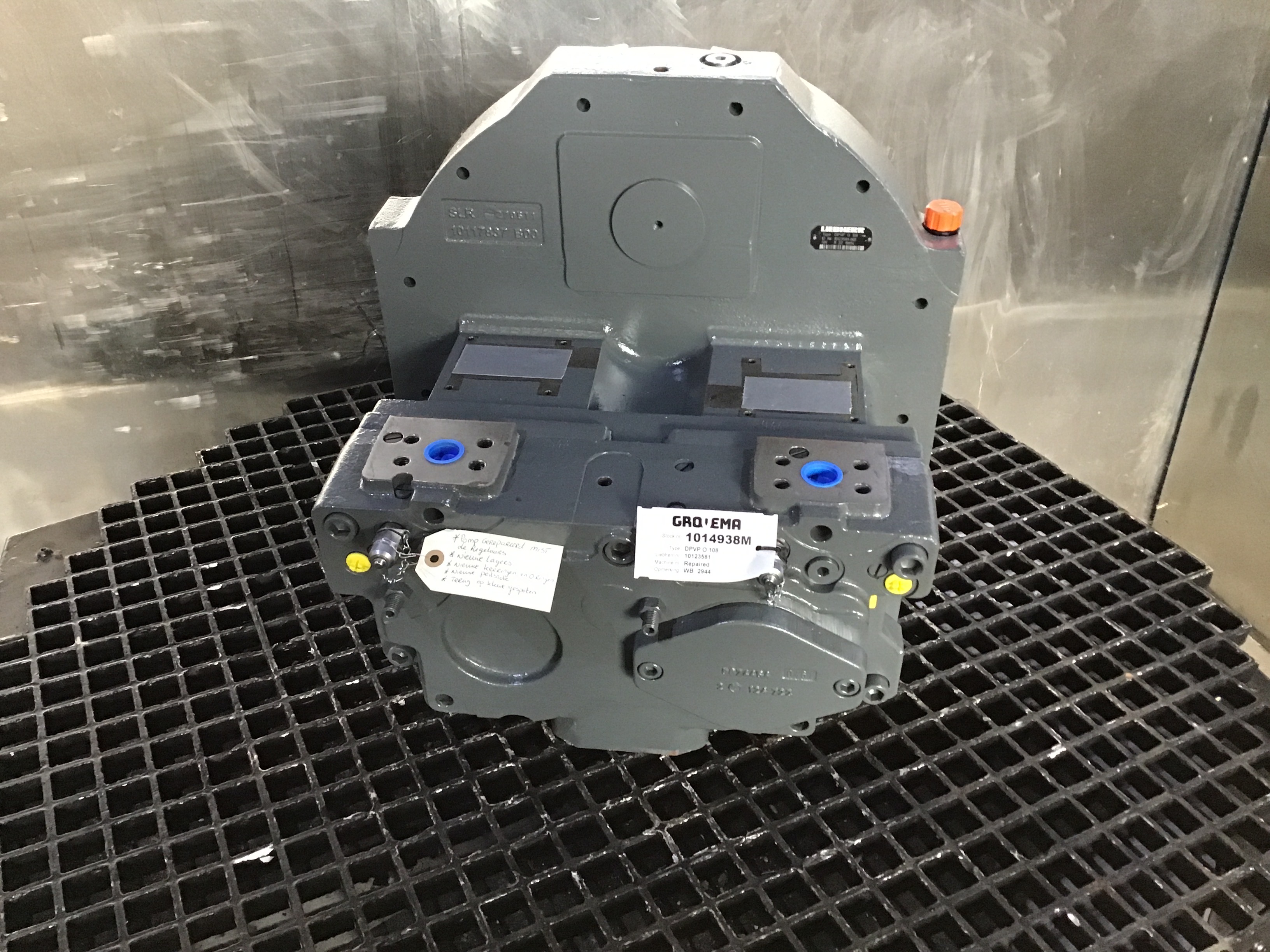 Liebherr image-picker-12A8CE0D-1C2E-4216-90BF-10302019451B-7792-00000CD9DEFDA9D0-JPG